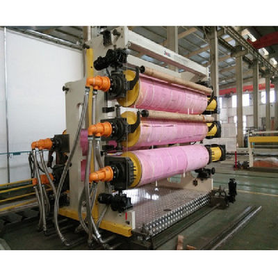 Ευρύ δέρμα πατωμάτων PVC που κάνει τη γραμμή παραγωγής 400kg Χ δαπέδων παρκέ μηχανών
